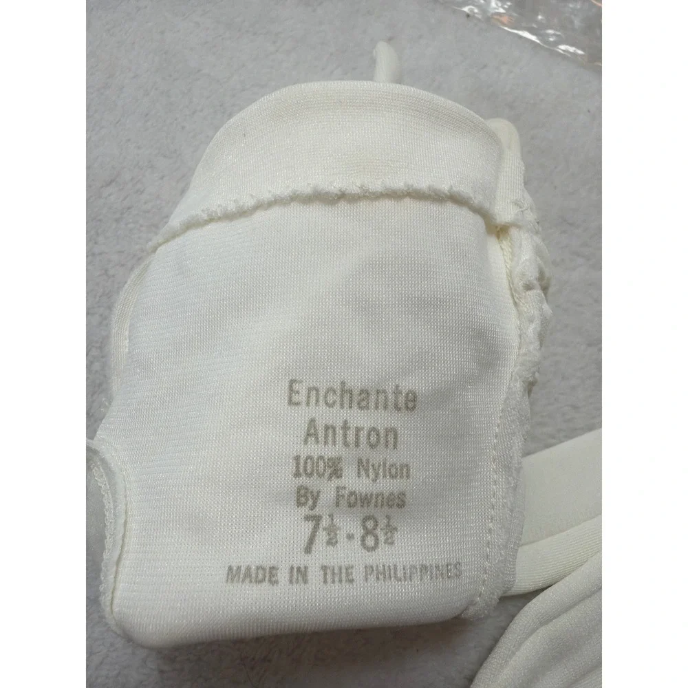 NOS VTG Fownes Gloves‎ Women 7.5-8.5 White Enchante Antron Smocked Cuff Bridal